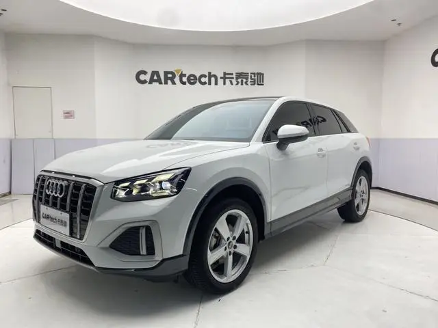 Audi Audi Q2L 35 TFSI aggressive and elegant type
