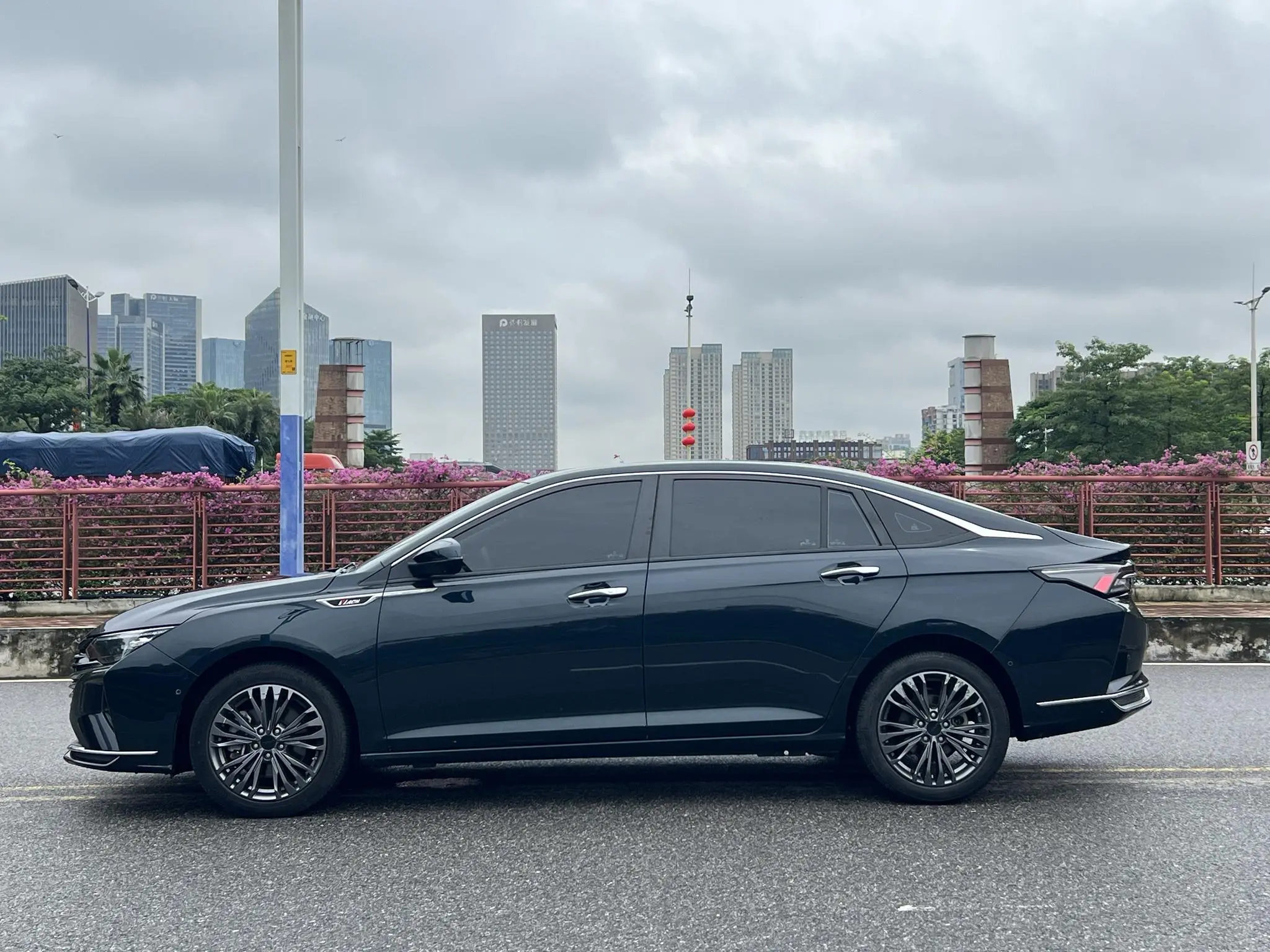 Dongfeng Fengshen Yi Hyun MAX 1.5T Super Burning Cool Dad Version