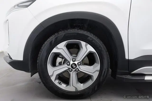 Hyundai Shengda 380 TGDi GLS automatic two-wheel drive deluxe Edition