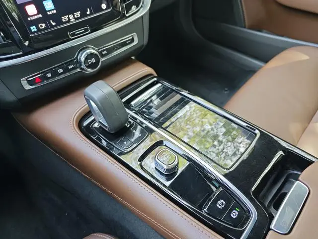 Volvo Volvo S90 PHEV T8 E-drive Hybrid Zhiyi Deluxe Edition