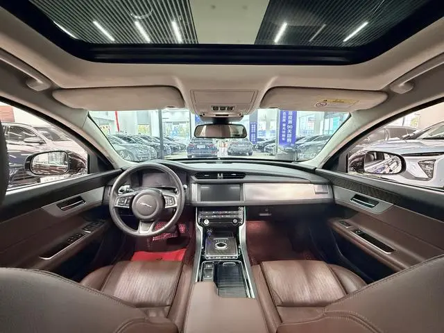 Jaguar Jaguar XFL 2.0T P250 four-wheel drive Exclusive Edition