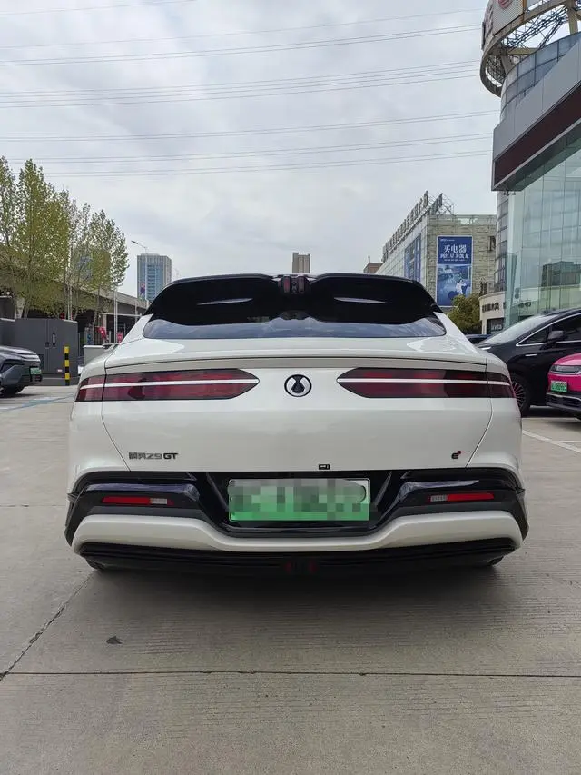 Denza Denza Z9GT DM 1100 four-wheel drive Pro version