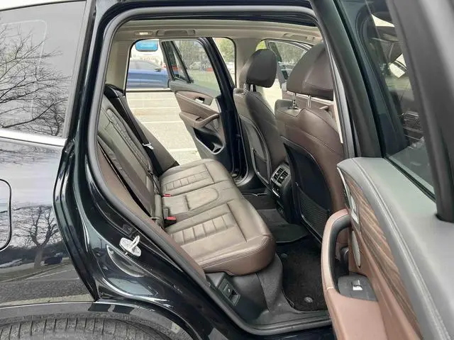 BMW BMW X3 xDrive28i M sports suit