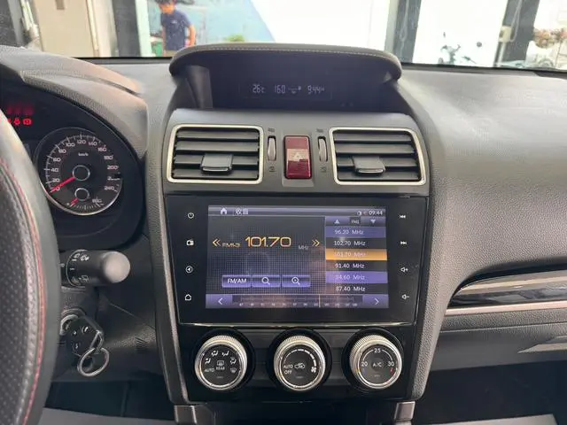 Subaru FORESTER Forester 2.0i Fashion Navigation Version