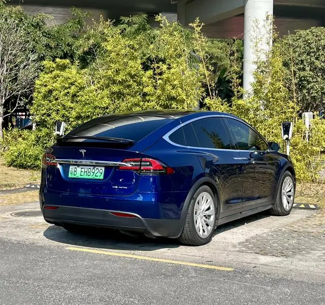 Tesla Model X Long battery life version