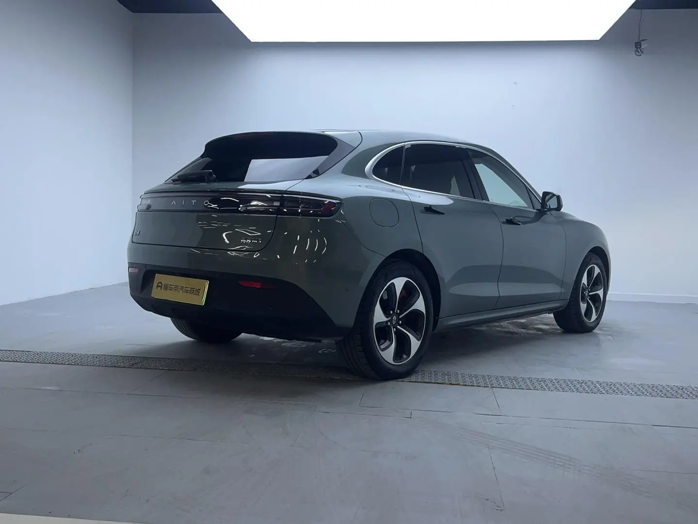 AITO Ask the world M5 Extended range rear drive standard edition