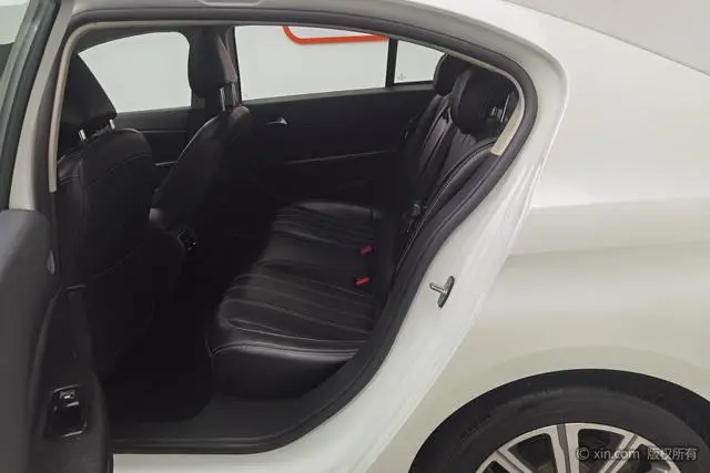 Peugeot Peugeot 408 1.6T Automatic Deluxe Edition