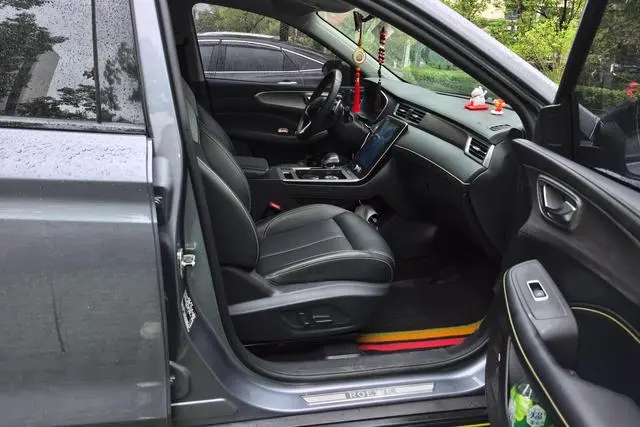 Roewe Roewe eRX5 ePlus National Tide Ronglin Deluxe Edition