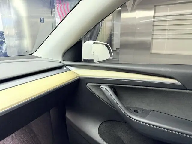 Tesla Model Y Long battery life all-wheel drive version