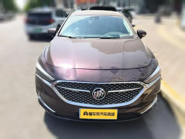 Buick Lacrosse Avenir Flagship
