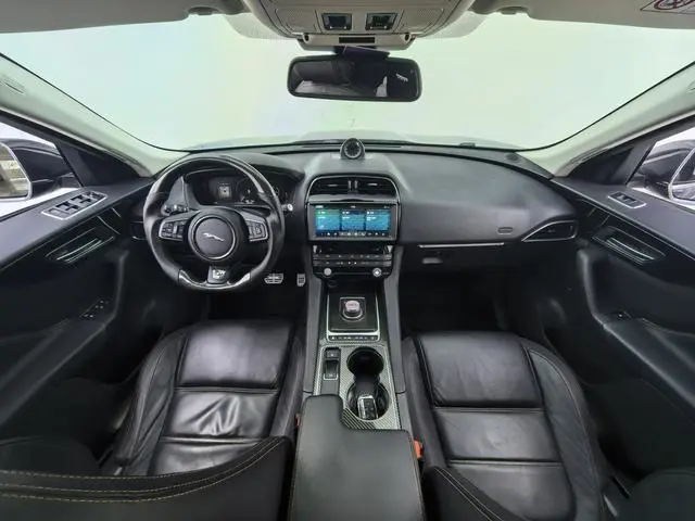 Jaguar Jaguar F-PACE 2.0T two-wheel drive Urban Exclusive Edition