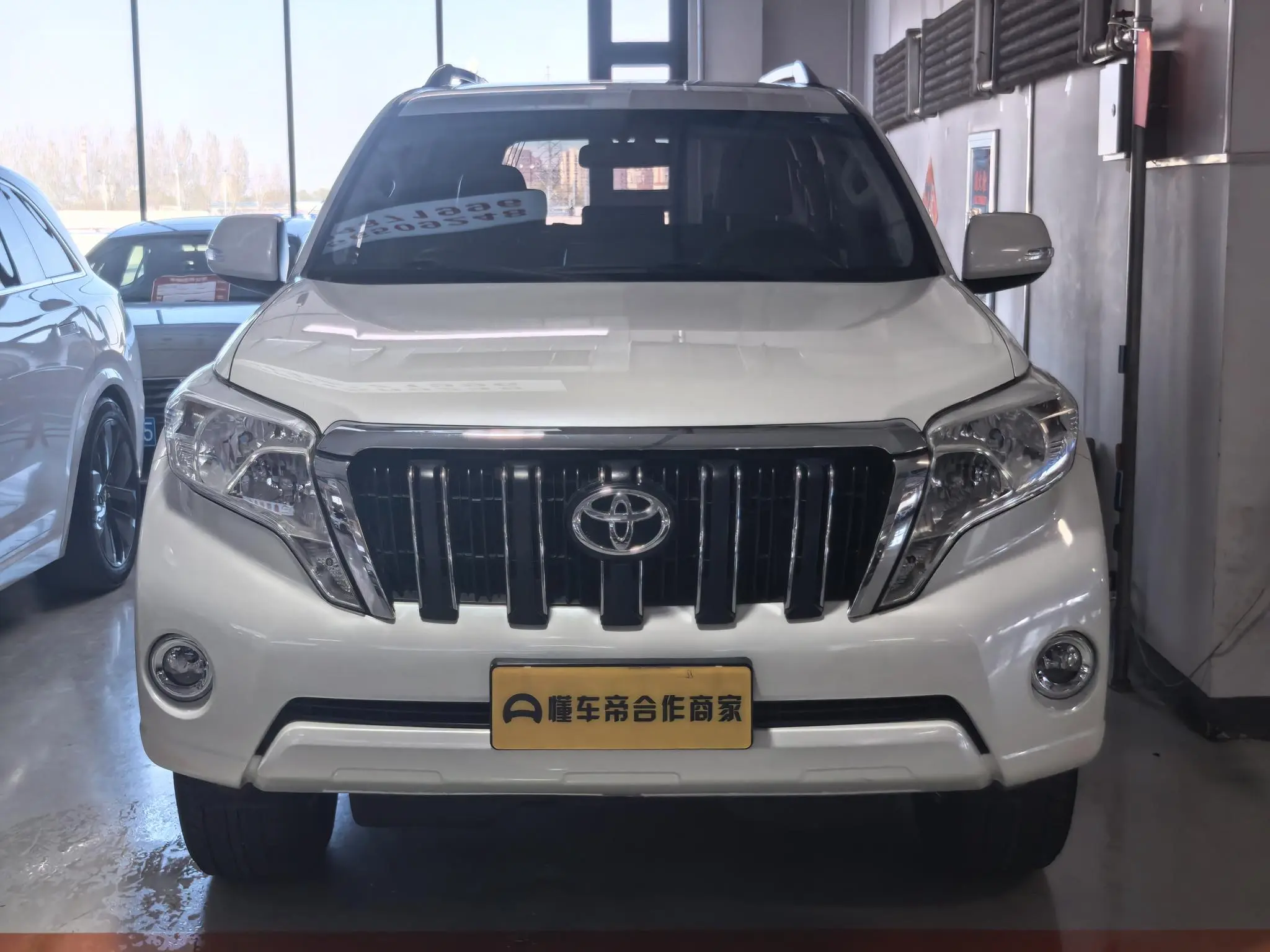 TOYOTA Prado 2.7L automatic standard version
