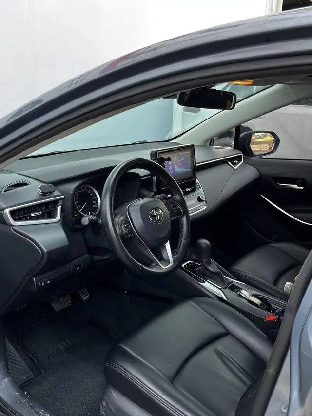 TOYOTA Corolla Dual engine 1.8L E-CVT GL-i Elite Edition
