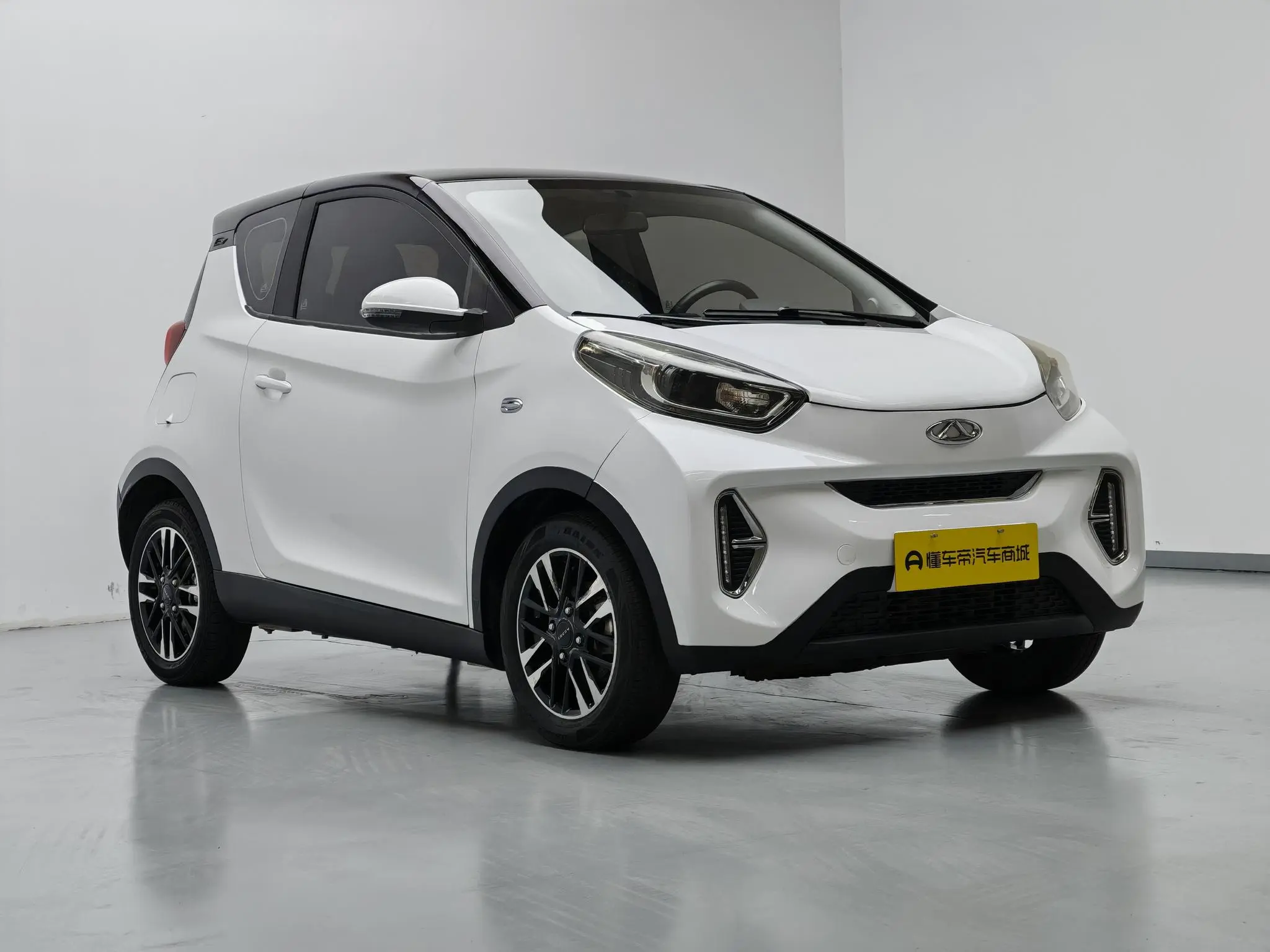 Chery Fulwin Little ant Sweet powder semi-sugar version lithium iron phosphate 30.7 kWh 30kW 301km