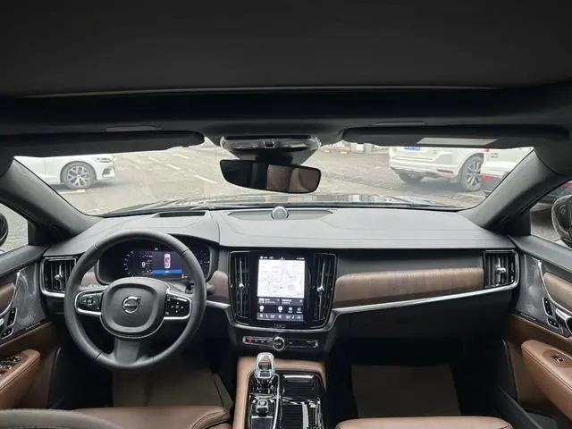 Volvo Volvo S90 PHEV T8 four-wheel drive long battery life Zhiya Deluxe Edition