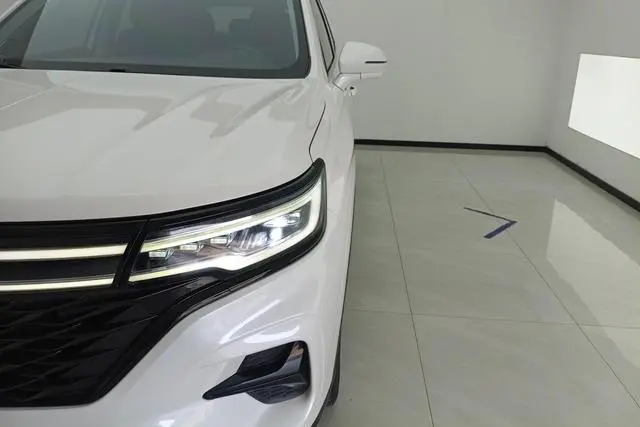 Roewe Roewe RX5 MAX Supreme series 300TGI automatic Smart Cockpit version