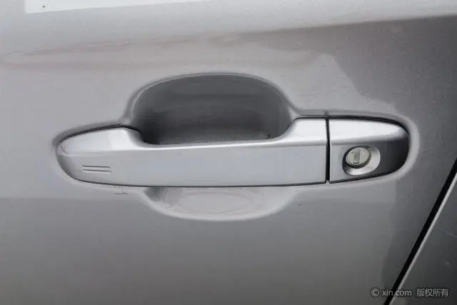 TOYOTA IZOA 2.0L Yixiang Edition