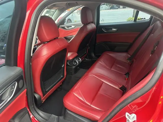 Alfa Romeo Giulia 2.0T 200HP Elite Edition