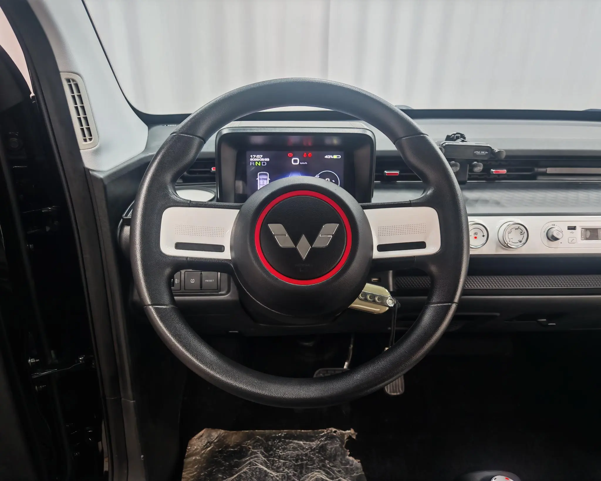Wuling Wuling Hongguang MINIEV GAMEBOY 200km play coffee lithium iron phosphate