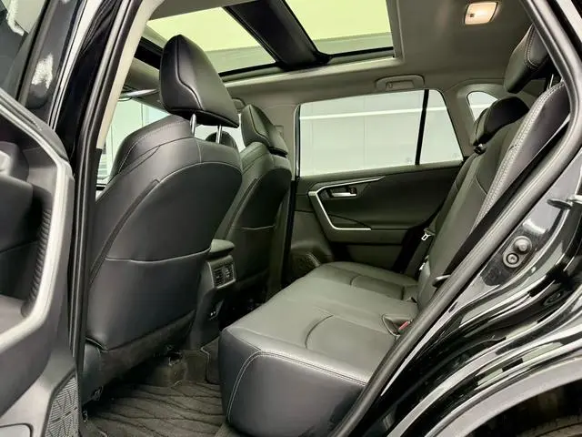 TOYOTA Wilanda 2.0L two-wheel drive luxury PLUS edition