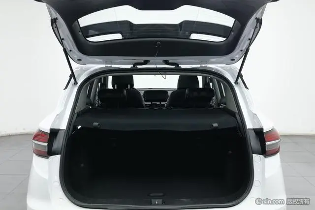 Geely Binyue 260T DCT Knight Country VI