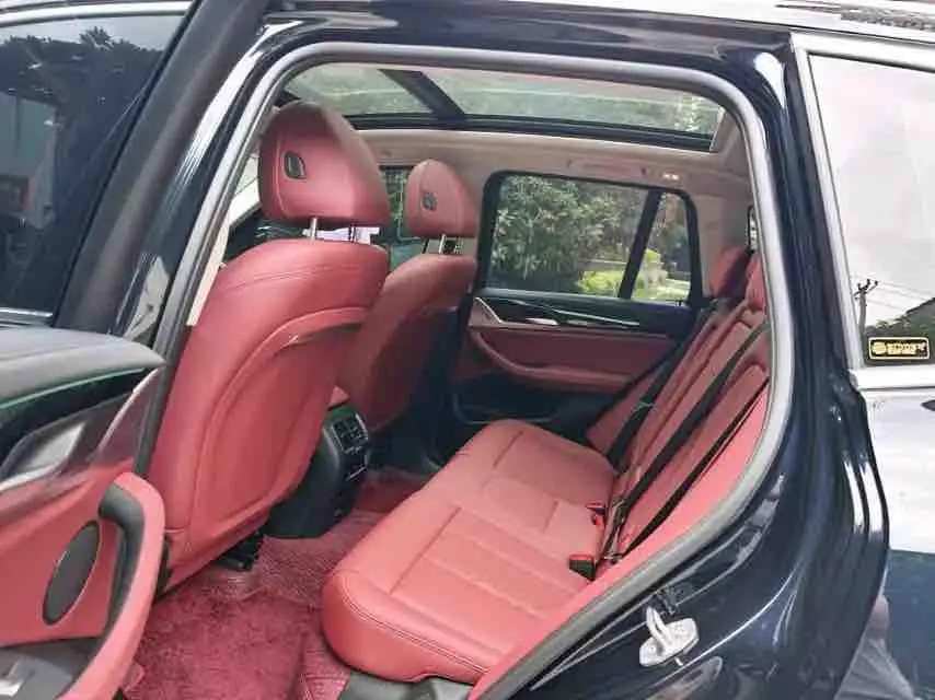 BMW BMW X3 xDrive25i M sports suit