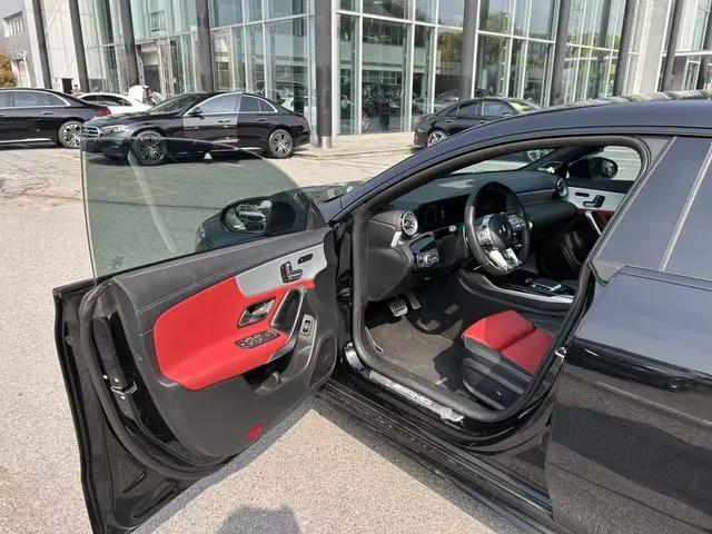 Mercedes-Benz Mercedes-Benz CLA AMG AMG CLA 35 4MATIC