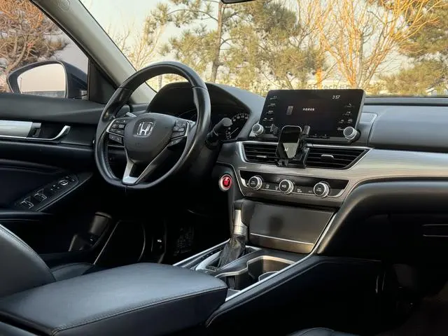 Honda Accord 260TURBO Deluxe Edition Country VI