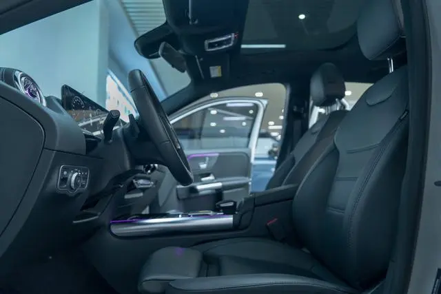 Mercedes-Benz Mercedes-Benz GLA GLA 220