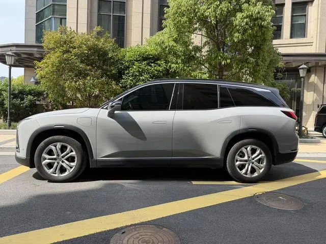 NIO NIO ES8 450KM six-seater version