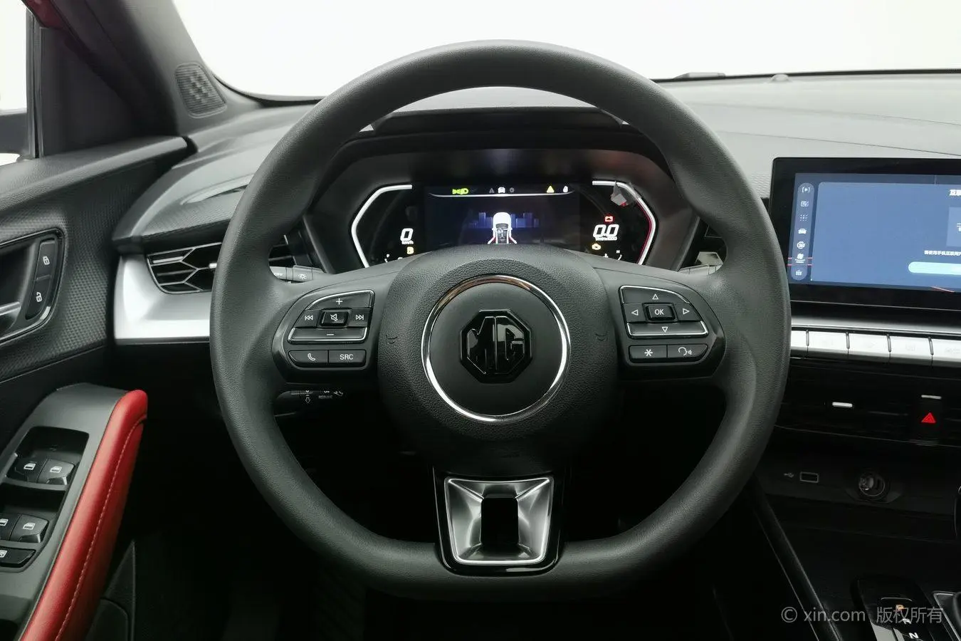 MG MG5 Facelift 180DVVT CVT Youth Deluxe Edition