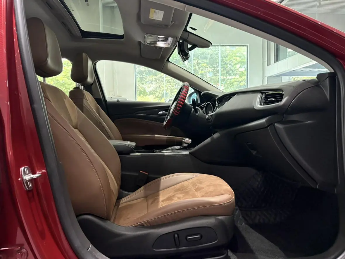 Buick Regal 20T luxury Country VI