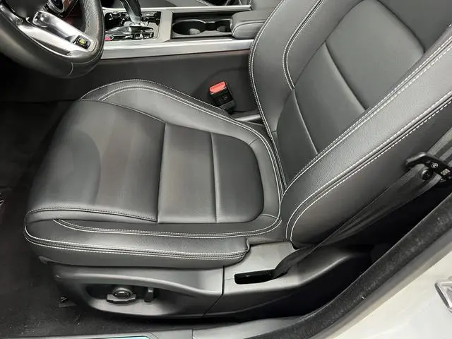 Jaguar Jaguar XEL 2.0T 250PS R-DYNAMIC S Enterprising Sports Edition