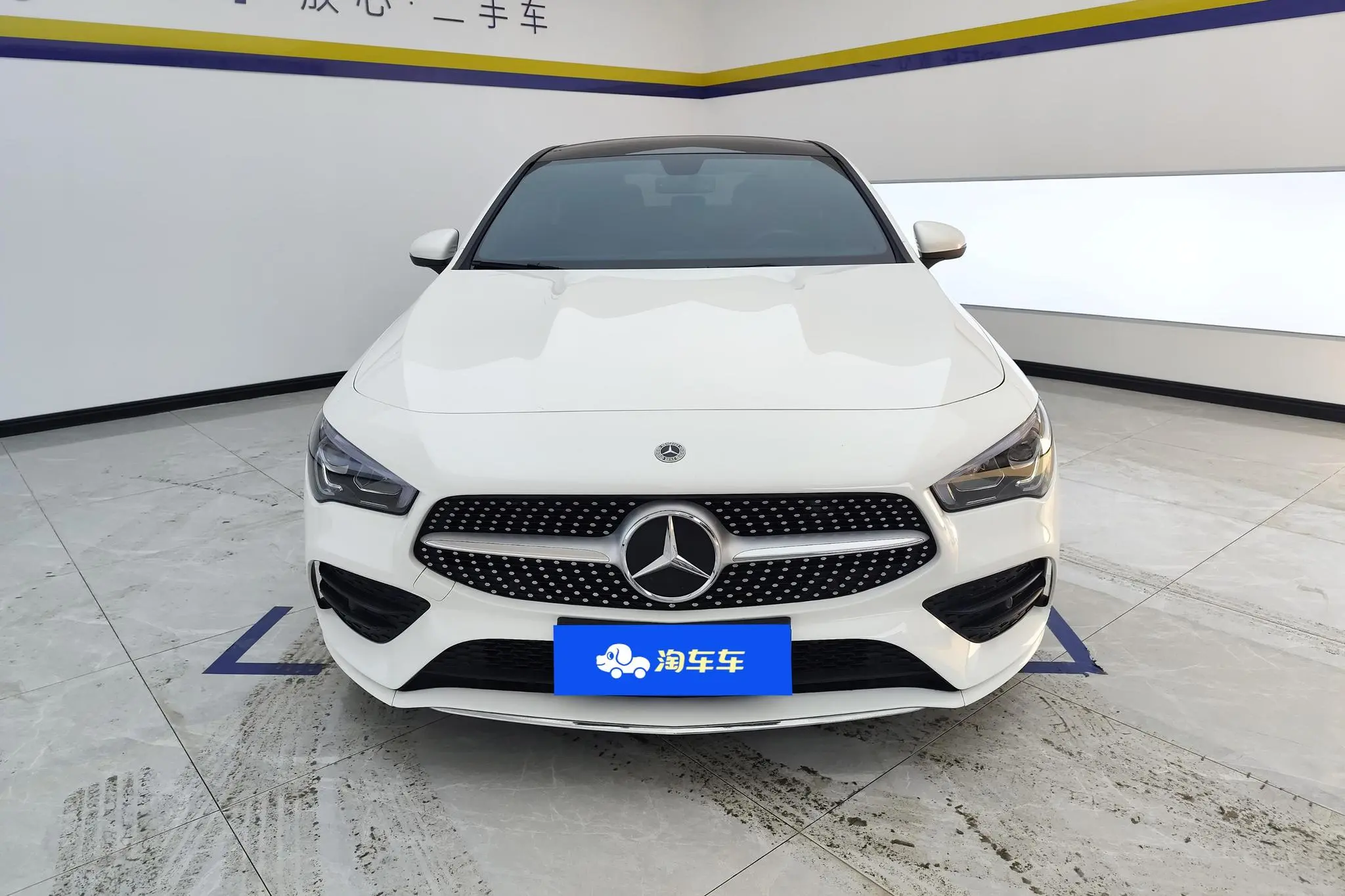 Mercedes-Benz Mercedes-Benz CLA CLA 200 four-door coupe