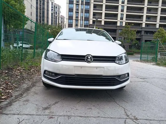 Volkswagen Polo 1.6L automatic comfort type