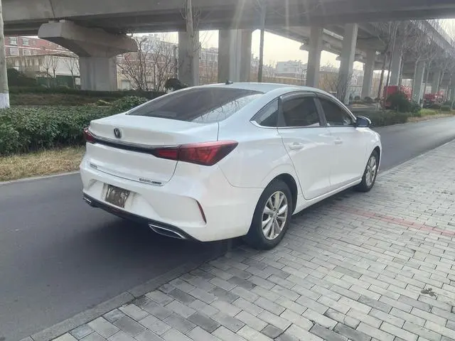 Changan Yidong PLUS 1.6L GDI CVT luxury
