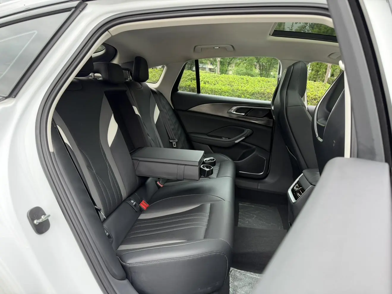 Hongqi Hongqi H6 2.0T to the United States version
