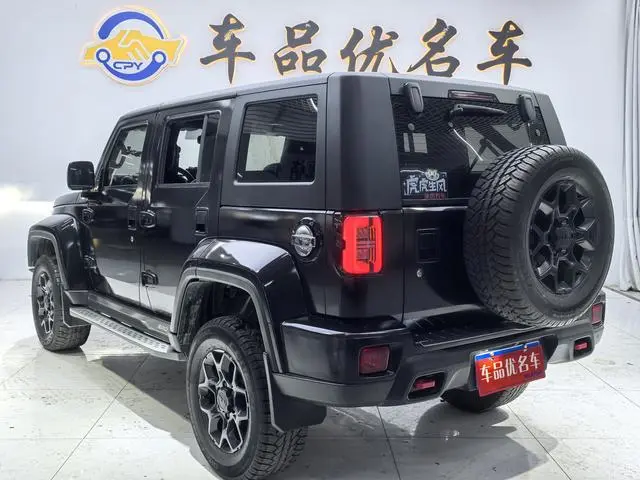 Beijing Beijing off-road BJ40 2.0D automatic four-wheel drive blade Hero version knight type