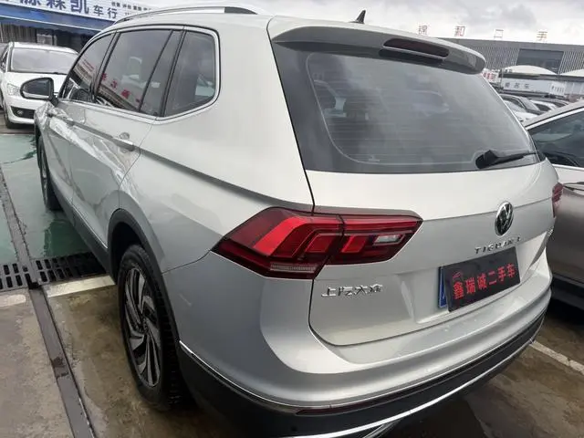 Volkswagen Tiguan L 330TSI automatic two-wheel drive Smart edition