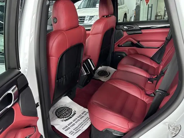 Porsche Cayenne Cayenne Platinum Edition 3.0T
