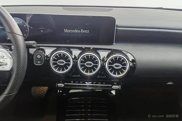 Mercedes-Benz Mercedes-Benz A-class A 200 L sports sedan