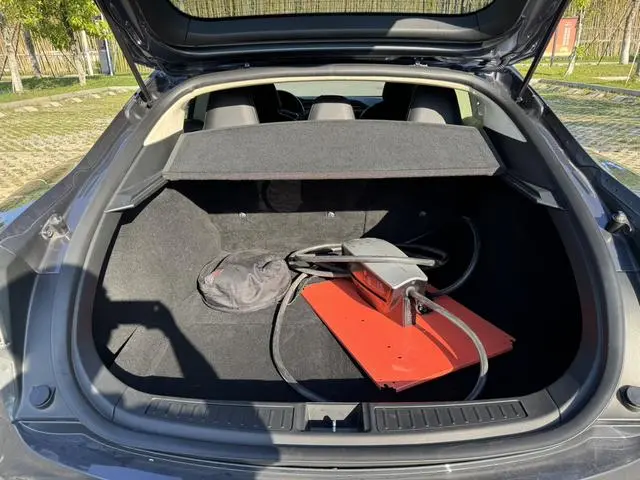 Tesla Model S 75