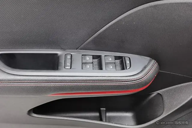Chevrolet Cruze RS 330T automatic happy Version
