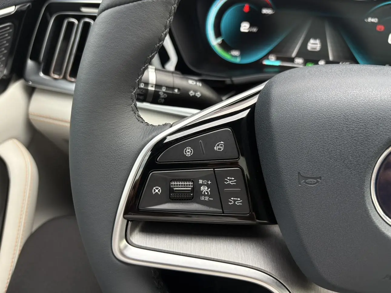 BYD Song PLUS DM DM-i 110KM two-wheel drive flagship PLUS