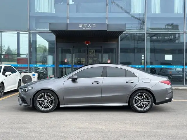 Mercedes-Benz Mercedes-Benz CLA CLA 200 four-door coupe