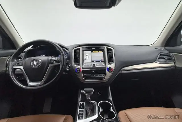 Changan Changan CS95 2.0T four-wheel drive Zhiyu Version