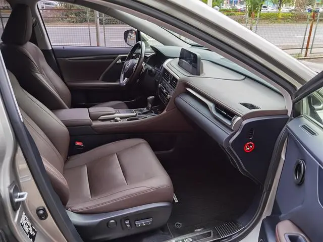Lexus Lexus RX 300 four-wheel drive elegant version of the country VI