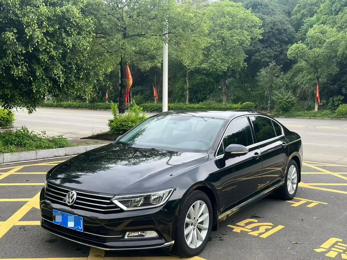 Volkswagen Magotan 280TSI DSG leading country V
