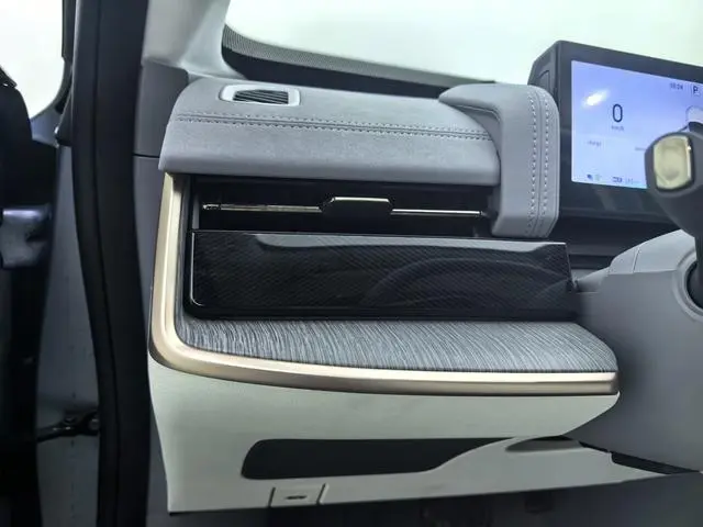 Dongfeng eπ eπ007 Pure electric 540 four-wheel drive Max version