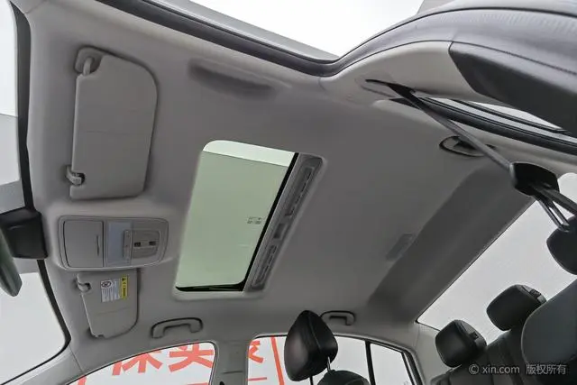 Roewe Roewe i5 Facelift 1.5L CVT Diamond edition